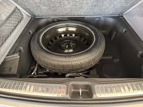 Used 2020 Mercedes-Benz GLE 350 4MATIC image 36