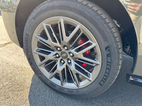 New 2025 Ford Expedition Platinum w/ Stealth Performance Package image 10