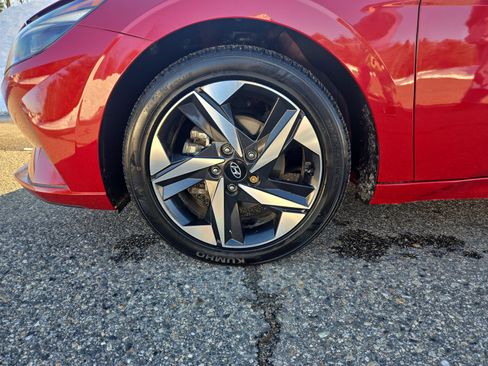 Used 2023 Hyundai Elantra SEL w/ Convenience Package image 12