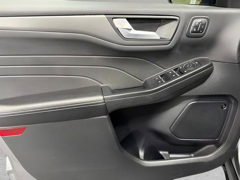 Used 2023 Ford Escape Active w/ Tech Pack #2 FWD image 9