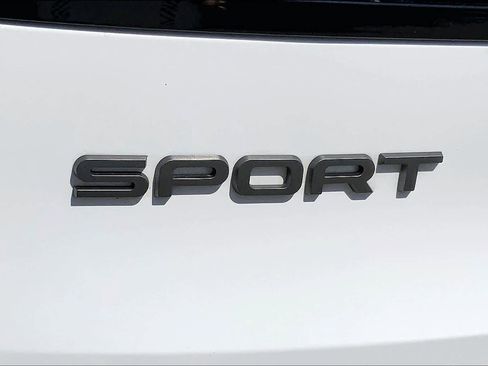 Used 2024 Land Rover Range Rover Sport SE image 10