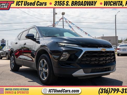 Used 2024 Chevrolet Blazer LT w/ Convenience Package FWD image 8