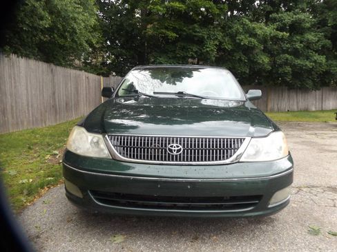 Used 2002 Toyota Avalon XLS FWD image 10