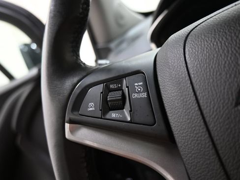 Used 2017 Chevrolet Trax LT w/ Sun & Sound Package AWD/4WD image 27