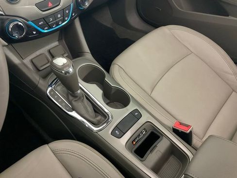 Used 2017 Chevrolet Cruze Premier image 14