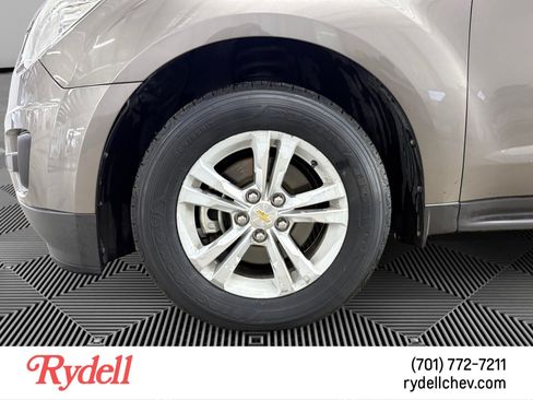 Used 2012 Chevrolet Equinox LT w/ Driver Convenience Package AWD/4WD image 9