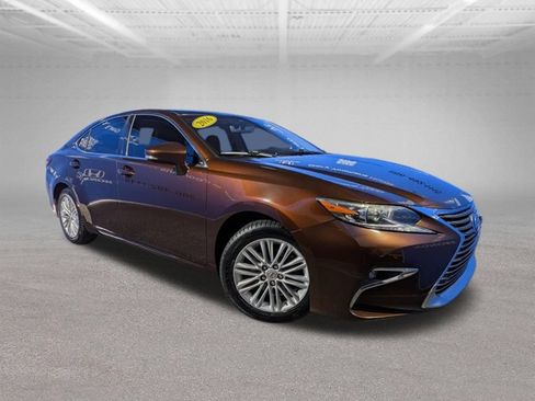 Used 2016 Lexus ES 350 w/ Premium Package w/Wood Trim FWD image 3