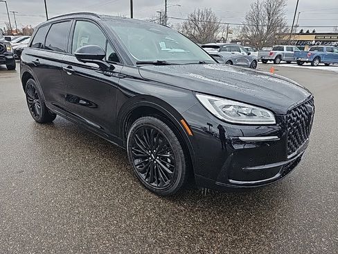 Used 2023 Lincoln Corsair Reserve w/ Equipment Group 201A image 8