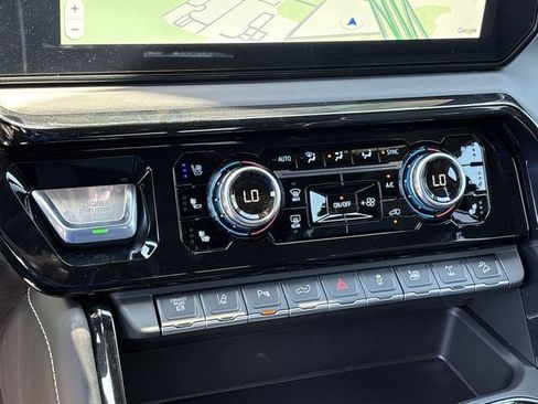 New 2026 GMC Sierra 2500 AT4X AWD/4WD image 17