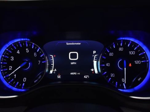 Certified 2023 Chrysler Pacifica Touring-L FWD image 25