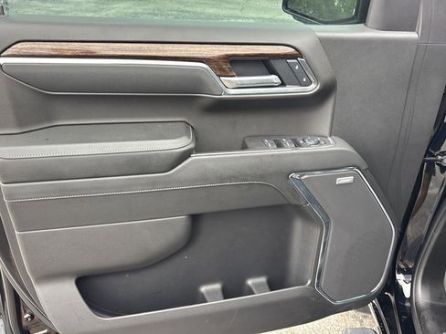 Used 2025 GMC Sierra 1500 Elevation w/ Elevation Premium Package image 15