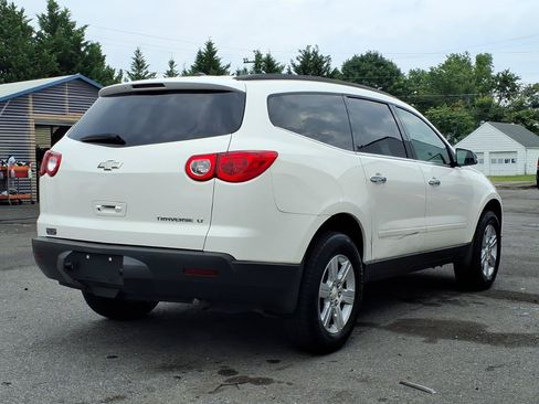 Used 2012 Chevrolet Traverse LT FWD image 5