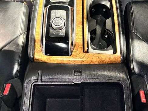 Used 2021 Nissan Armada SL w/ Captain's Chairs Package image 33