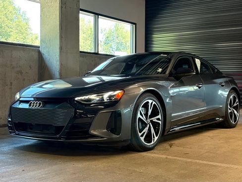 Used 2023 Audi e-tron GT Prestige AWD/4WD image 1