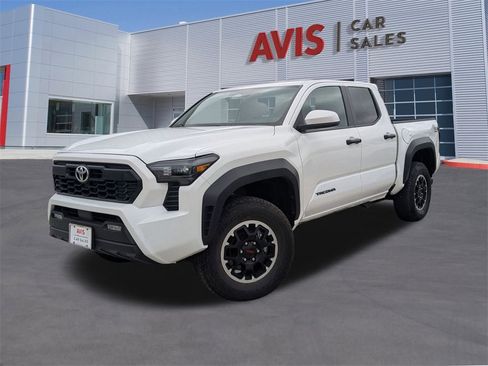 Used 2025 Toyota Tacoma TRD Off-Road image 1