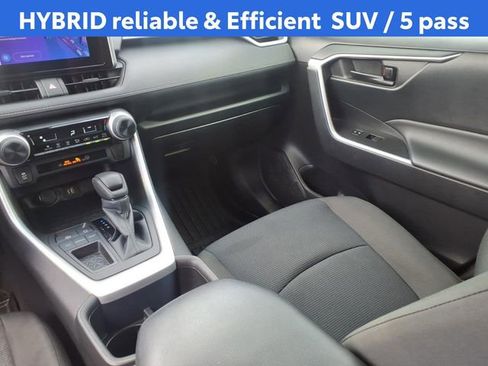 Used 2023 Toyota RAV4 LE FWD image 29