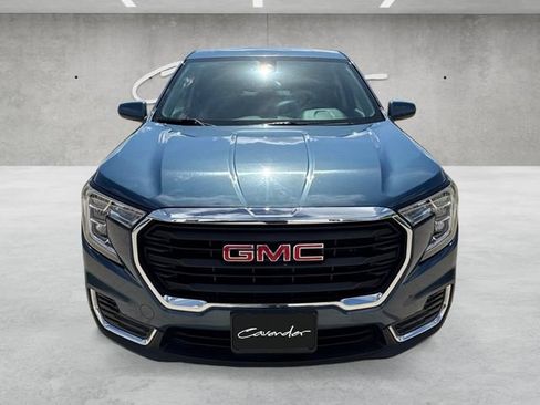 Used 2024 GMC Terrain SLE FWD image 18