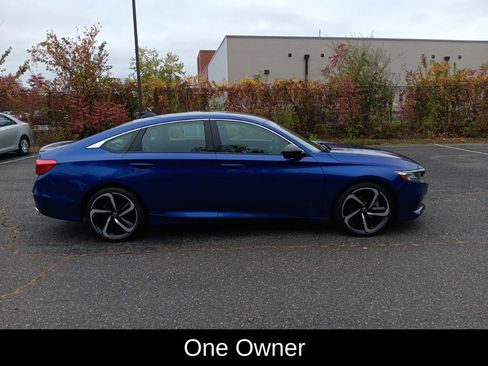 Used 2022 Honda Accord Sport image 6