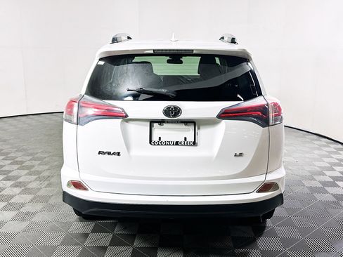 Used 2017 Toyota RAV4 LE image 4