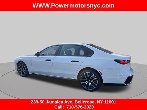 Used 2024 BMW 740i xDrive AWD/4WD image 3
