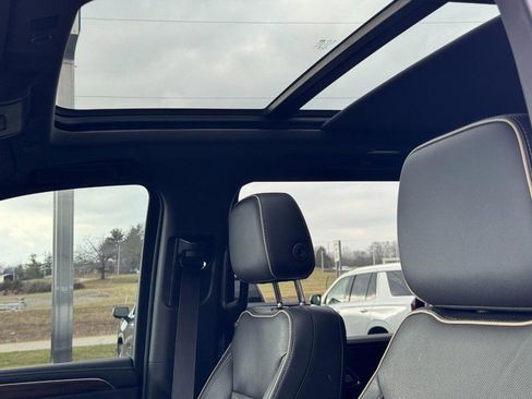 Used 2021 Chevrolet Tahoe Premier w/ Premium Package image 29