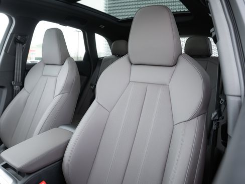 New 2025 Audi Q5 Premium Plus image 24