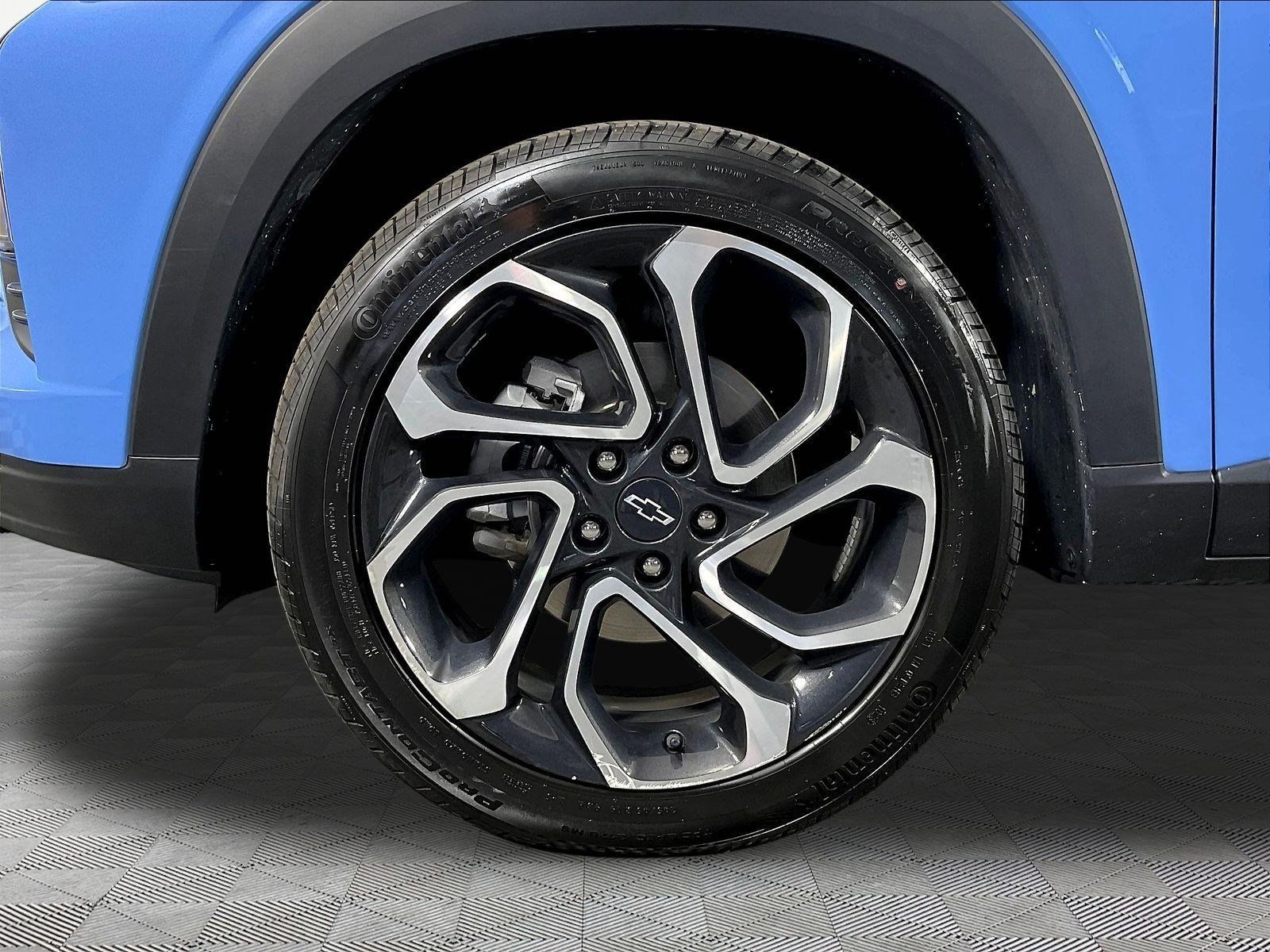 Used 2024 Chevrolet Trax RS w/ Driver Confidence Package FWD image 33