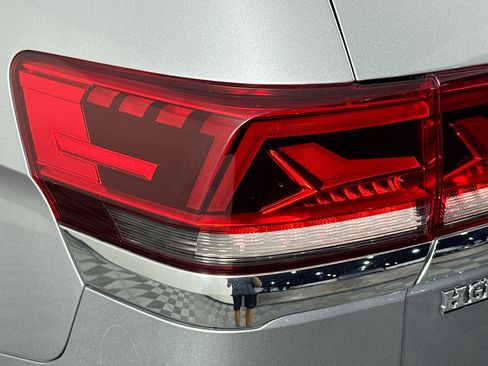 Used 2022 Volkswagen Atlas SE image 45