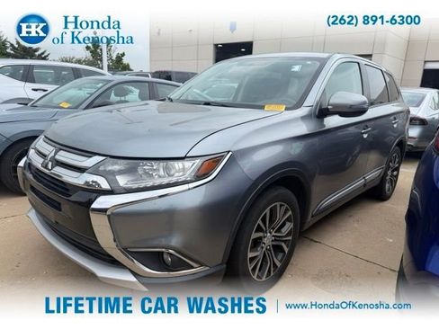 Used 2016 Mitsubishi Outlander SE FWD image 1