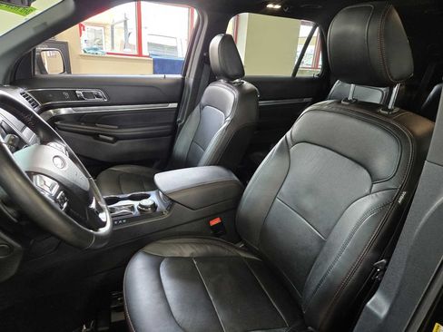 Used 2018 Ford Explorer Sport w/ Equipment Group 401A AWD/4WD image 19