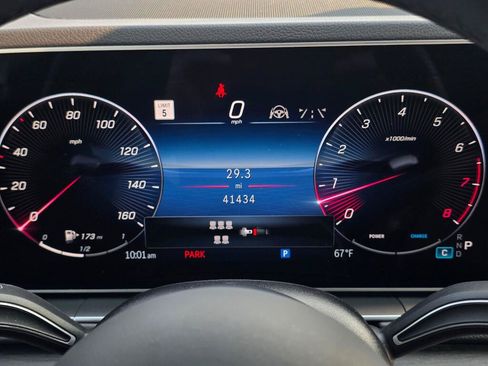 Used 2024 Mercedes-Benz GLE 350 4MATIC w/ AMG Line Interior image 42