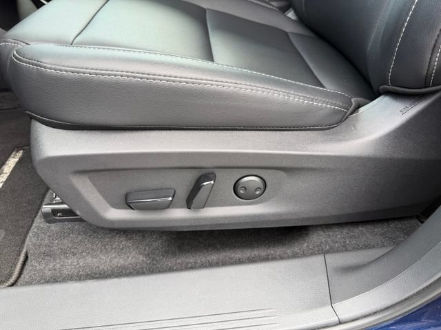 Used 2025 Nissan Murano SV AWD/4WD image 18