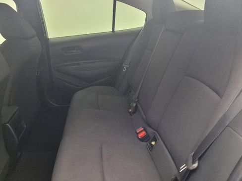 Used 2022 Toyota Corolla LE image 18