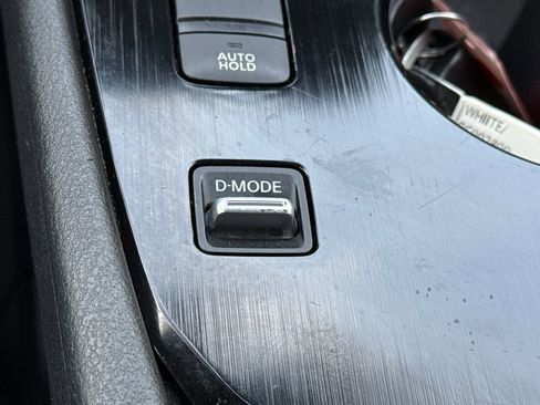 Used 2023 Nissan Rogue S image 27