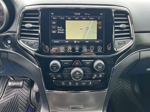 Used 2019 Jeep Grand Cherokee Limited AWD/4WD image 29