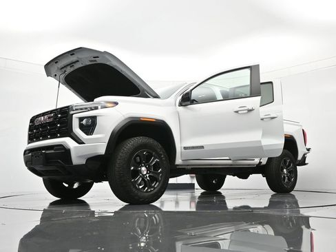 Certified 2024 GMC Canyon Elevation image 49