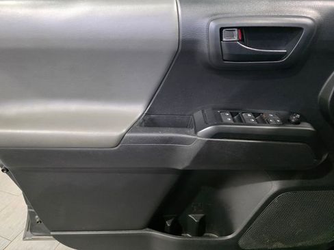 Used 2023 Toyota Tacoma SR AWD/4WD image 10