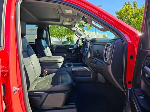 Used 2019 Chevrolet Silverado 1500 LT Trail Boss image 10