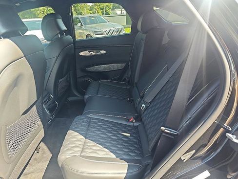 Used 2025 Genesis GV70 3.5T Sport w/ Sport Advanced Package image 35