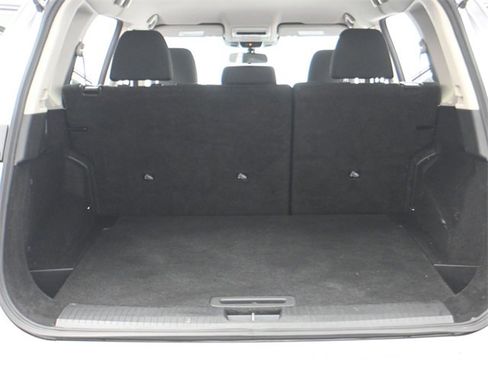 Used 2024 Nissan Rogue S image 22