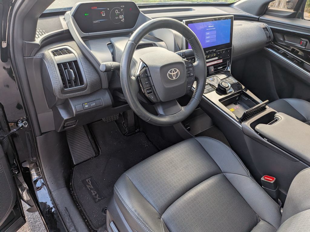Used 2024 Toyota bZ4X FWD image 13