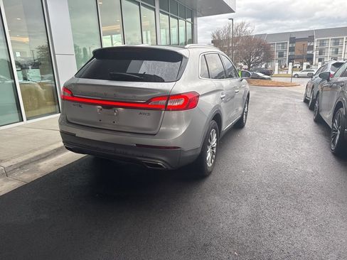 Used 2017 Lincoln MKX Select w/ Select Plus Package image 4