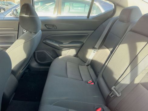 Used 2025 Nissan Altima 2.5 SV image 8