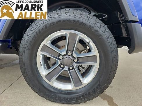 Used 2018 Jeep Wrangler Unlimited Sahara image 34