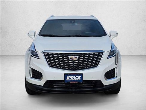 Used 2022 Cadillac XT5 Luxury FWD image 2