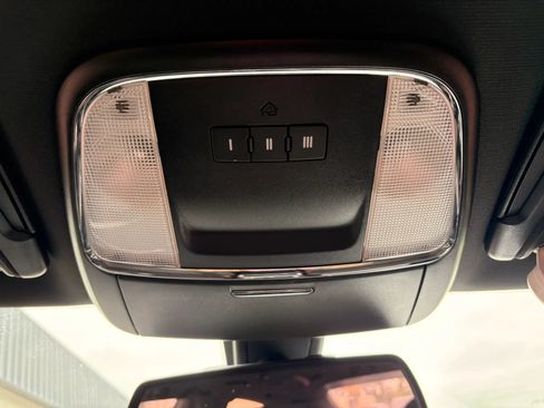 Used 2016 Dodge Charger R/T RWD image 25