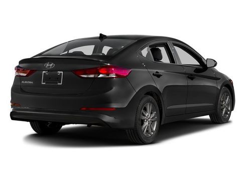 Used 2017 Hyundai Elantra SE FWD image 2