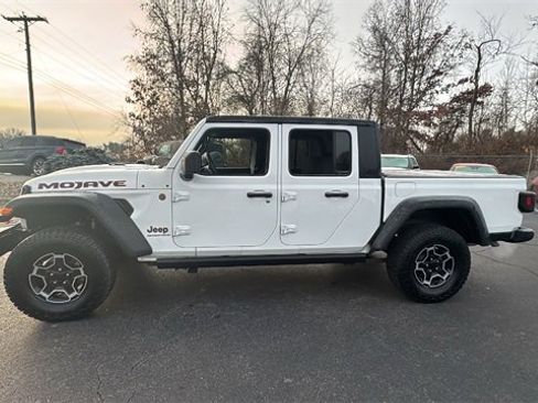 Used 2023 Jeep Gladiator Mojave w/ Cold Weather Group image 8