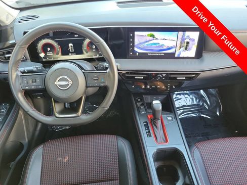 Used 2025 Nissan Kicks SR w/ SR Premium Package AWD/4WD image 4