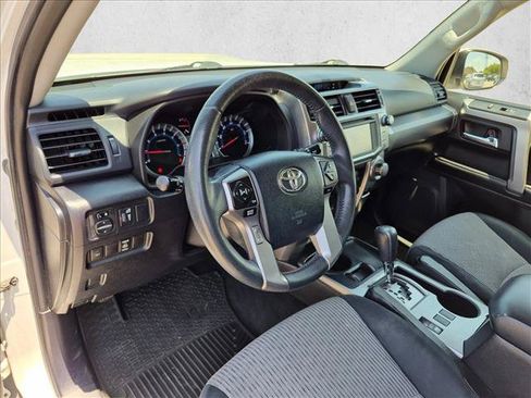 Used 2015 Toyota 4Runner SR5 RWD image 10